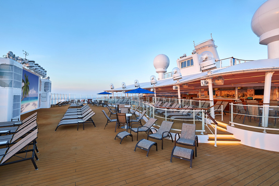 NCL-Joy-Cruise-Bars-Lounges-Spice-H2O-jpeg